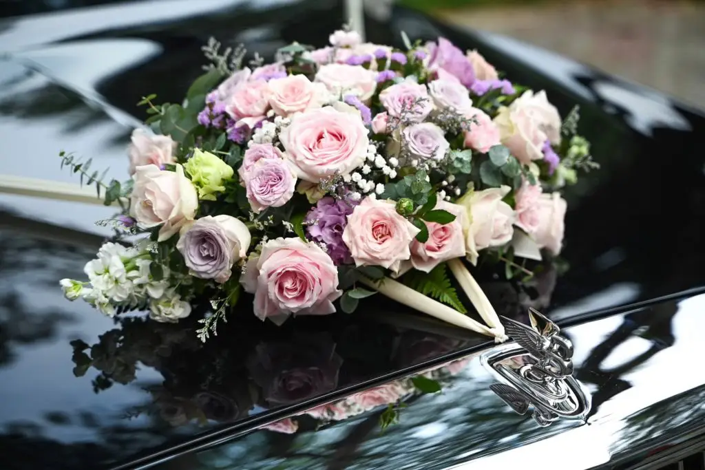 Bridal car decor 