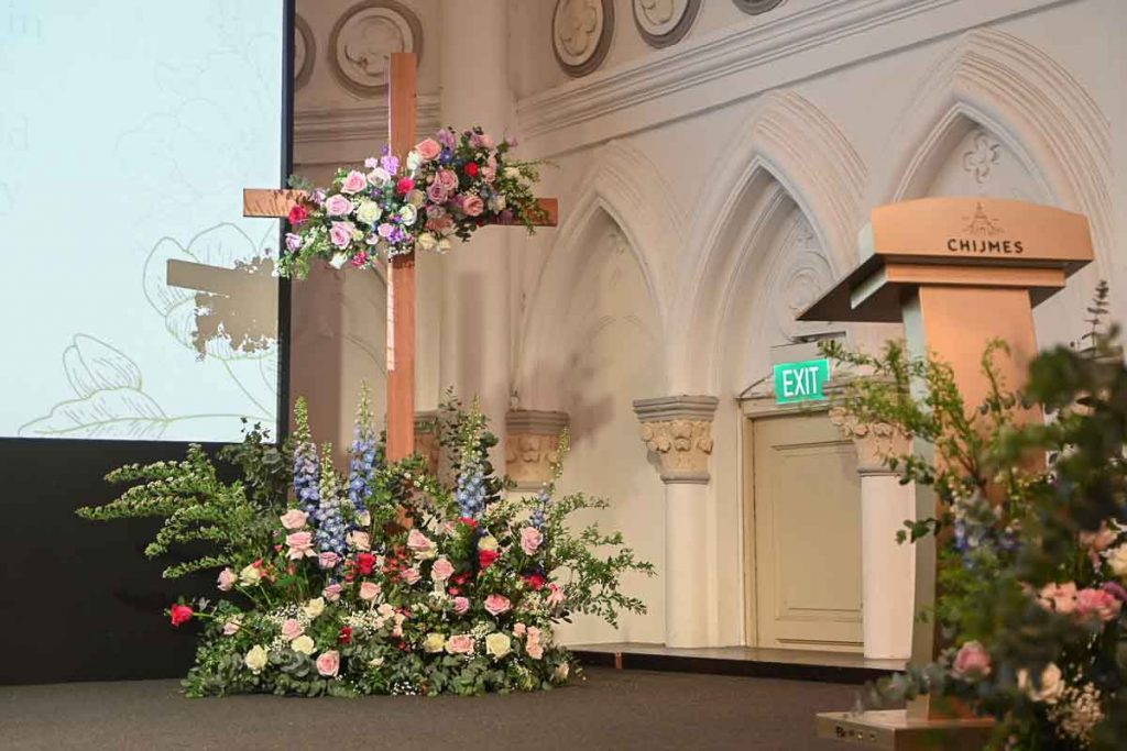 cross decorated for wedding