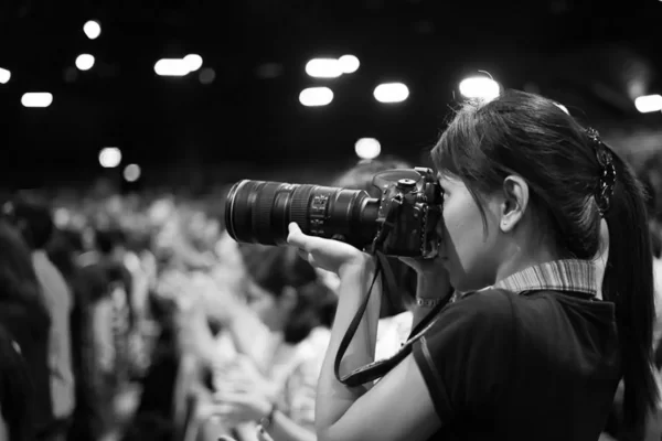 photographer- Winnie-3-2-min